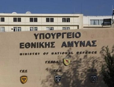 Συνάντηση αντιπροσωπειών από Ελλάδα και Σερβία για αμυντική συνεργασία